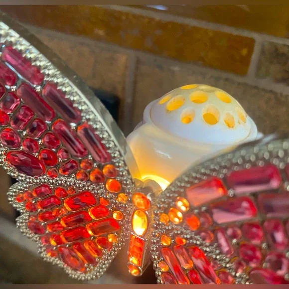 Bath & Body Works Wallflower Pink Butterfly Plug In Light Up - Picture 5 of 9